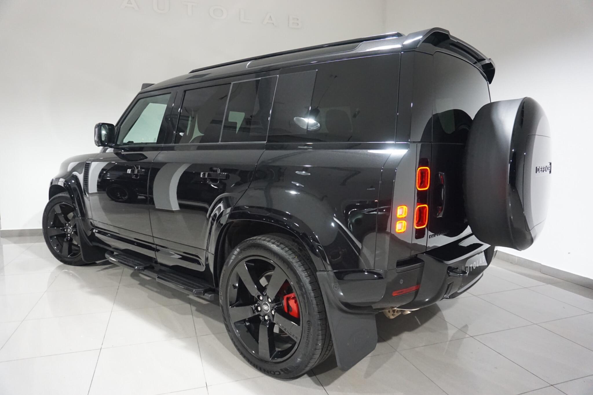 Land Rover Defender 110 3.0 D300 MHEV X-Dynamic HSE SUV 5dr Diesel Auto 4WD Euro 6 (s/s) (300 ps)